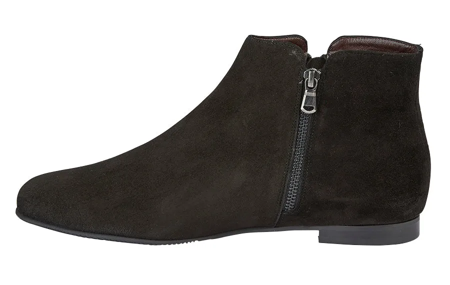 Gab Hazell Black Suede