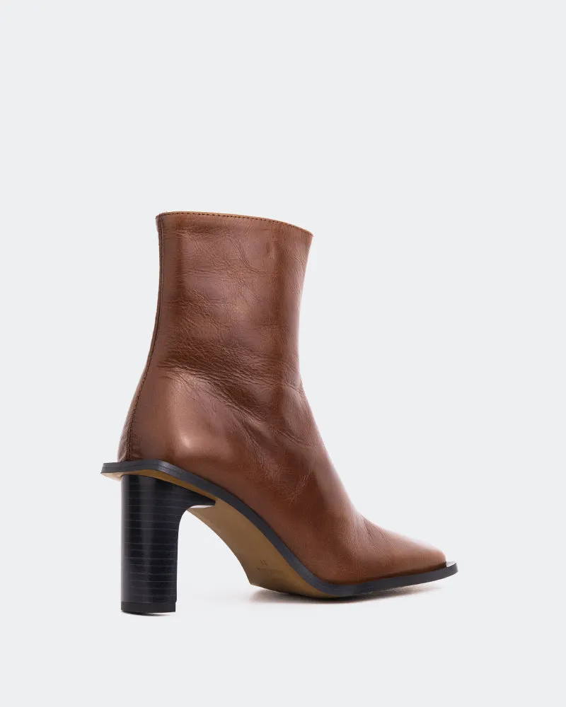 McTavish Chestnut Leather