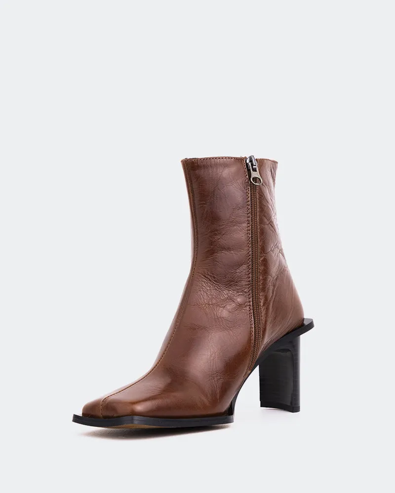 McTavish Chestnut Leather