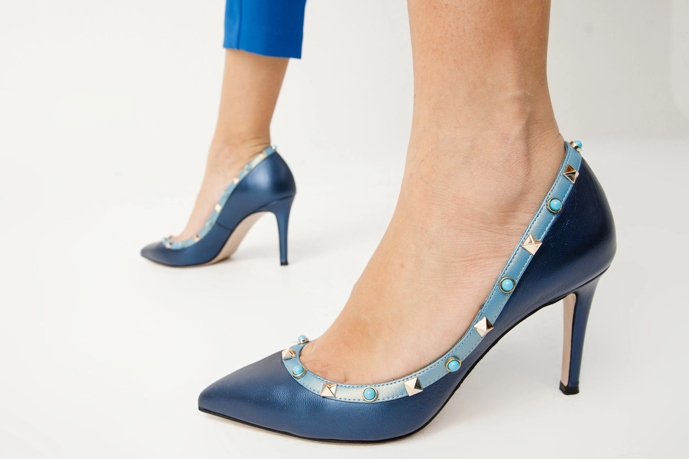 The Tikapur Blue Leather Pump Women Shoe